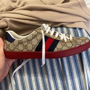 Gucci - size 9.5